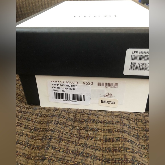 Gucci Satin slides with Sylvie bow - Picture 14 of 14